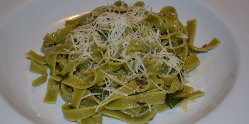 Spinach Linguine with Olive Oil & Garlic