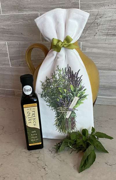 TFO | Herbs de Provence Towel plus Basil-Flavored Olive Oil
